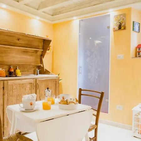 La Casa Degli Uccellini Lucca