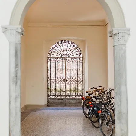 La Casa Degli Uccellini Lucca